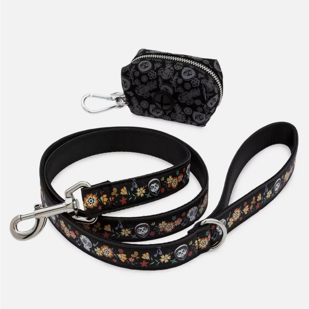 Disney Tails Coco Pet lead leash with purse, size small